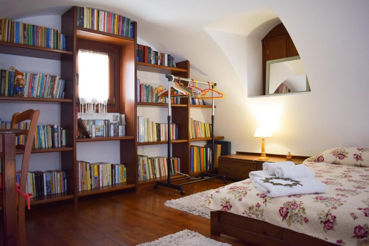 Sunshine House For 9, Cozy Set Up,Verandas, Sea View. Karterádosz Kültér fotó