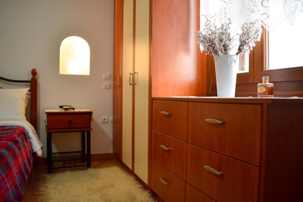 Sunshine House For 9, Cozy Set Up,Verandas, Sea View. Karterádosz Kültér fotó