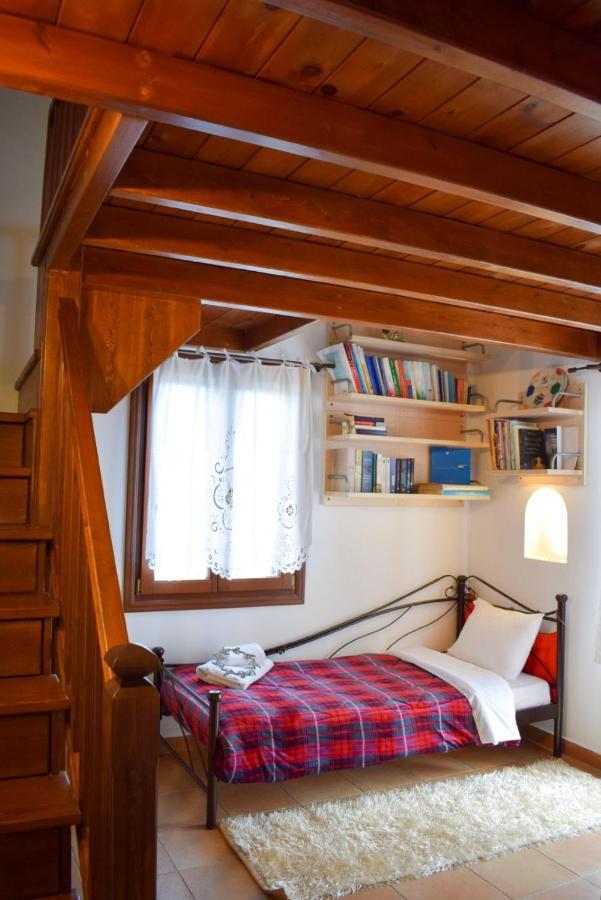 Sunshine House For 9, Cozy Set Up,Verandas, Sea View. Karterádosz Kültér fotó
