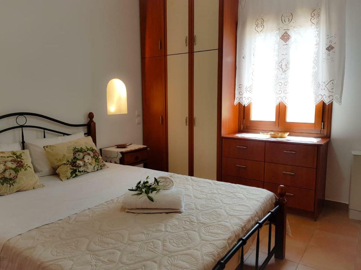 Sunshine House For 9, Cozy Set Up,Verandas, Sea View. Karterádosz Kültér fotó