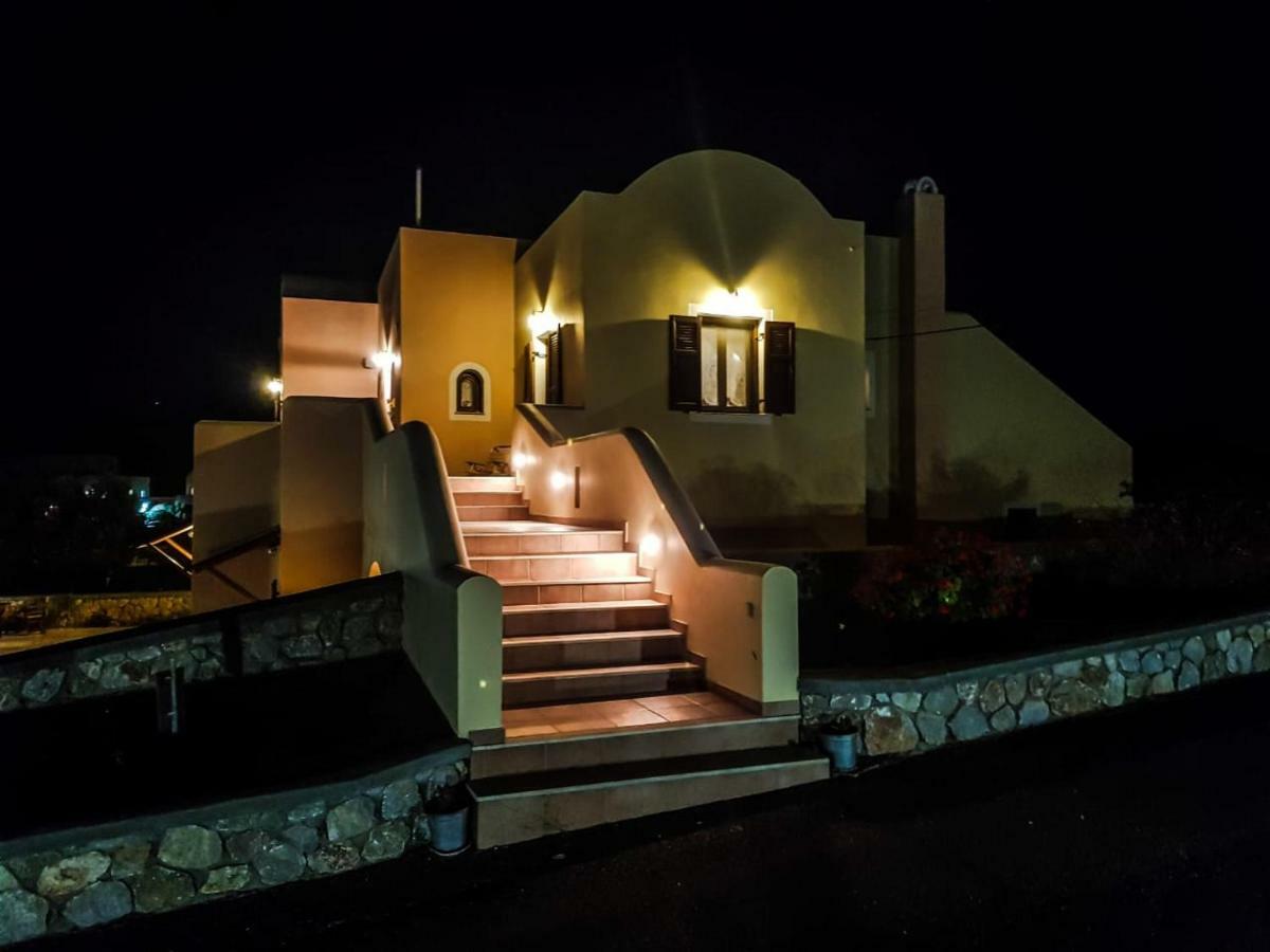 Sunshine House For 9, Cozy Set Up,Verandas, Sea View. Karterádosz Kültér fotó