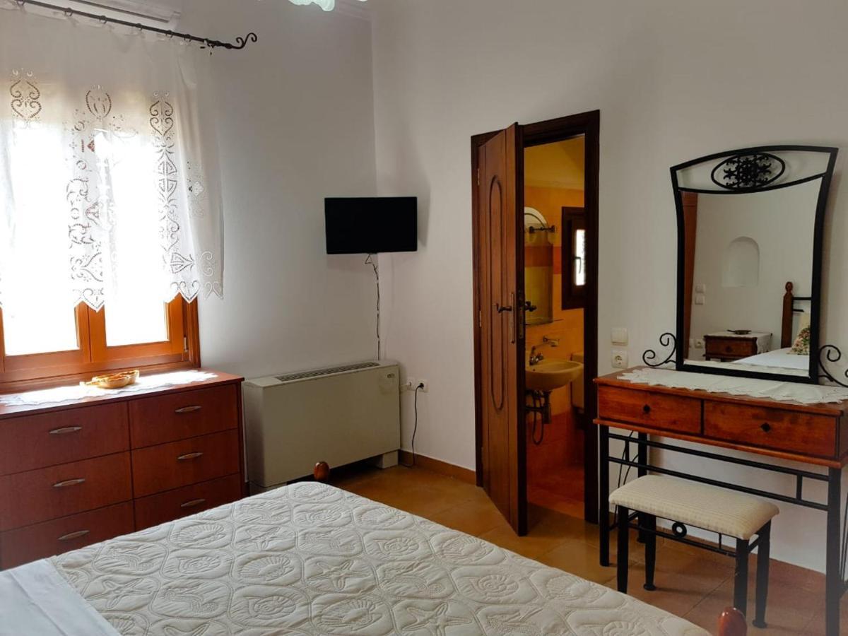 Sunshine House For 9, Cozy Set Up,Verandas, Sea View. Karterádosz Kültér fotó