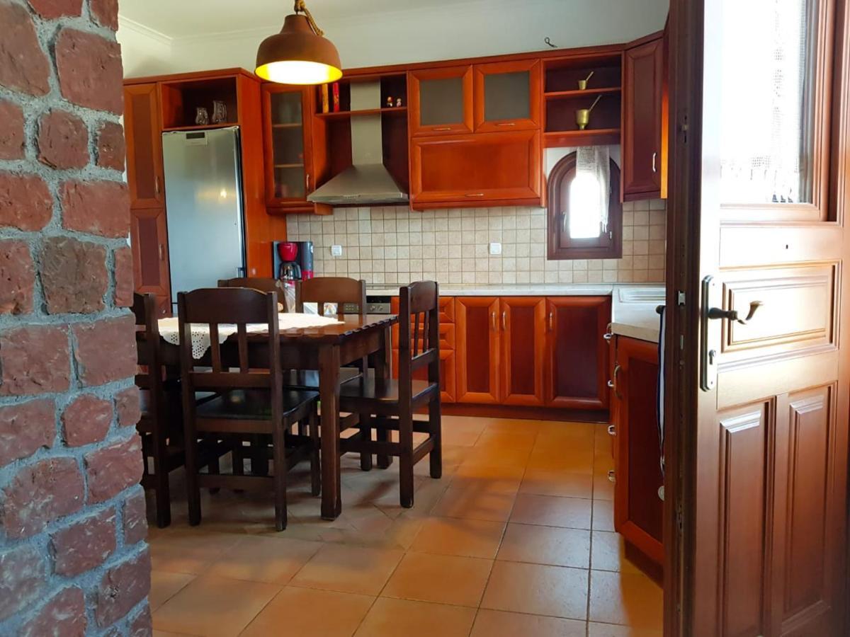 Sunshine House For 9, Cozy Set Up,Verandas, Sea View. Karterádosz Kültér fotó
